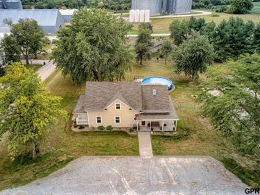 204 S 2nd Street, Elmwood, NE 68349