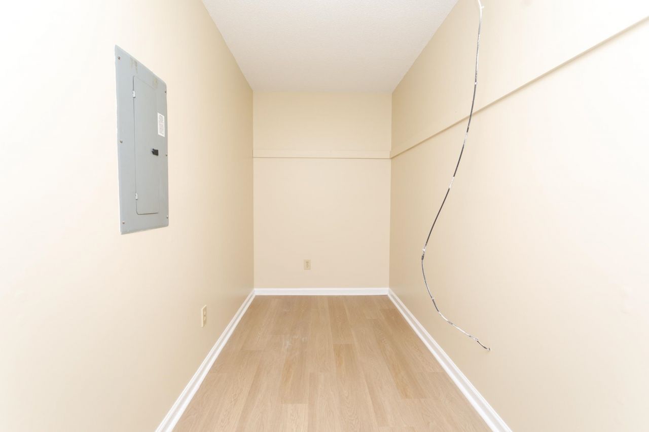 407 Meadowbrook Dr. Photo 10