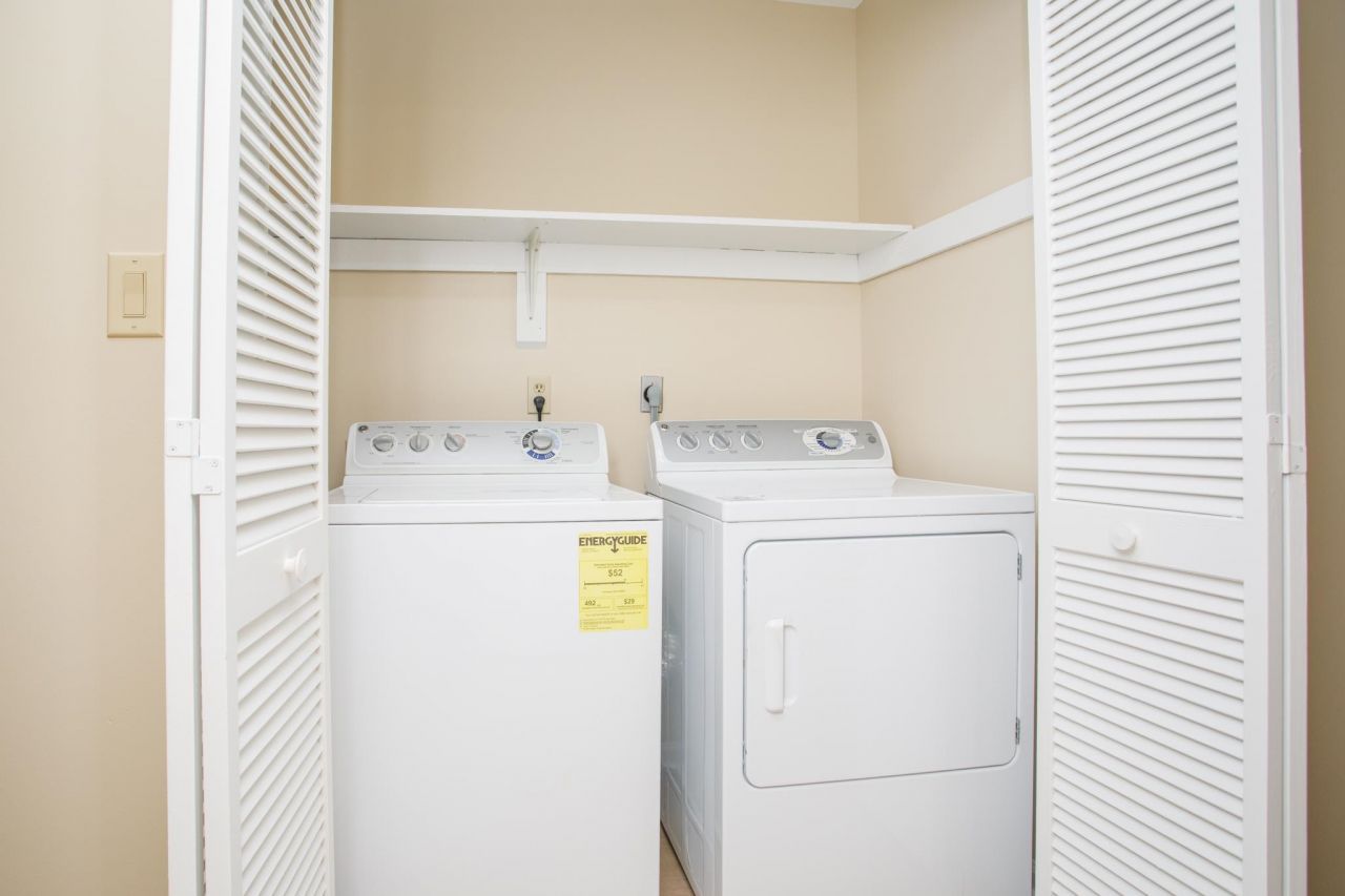 407 Meadowbrook Dr. Photo 18