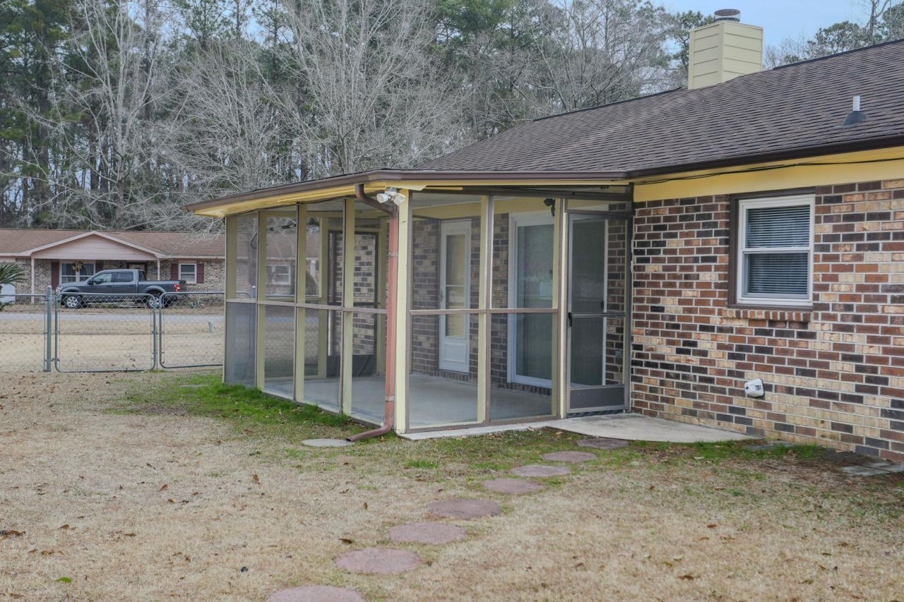 407 Meadowbrook Dr. Photo 33