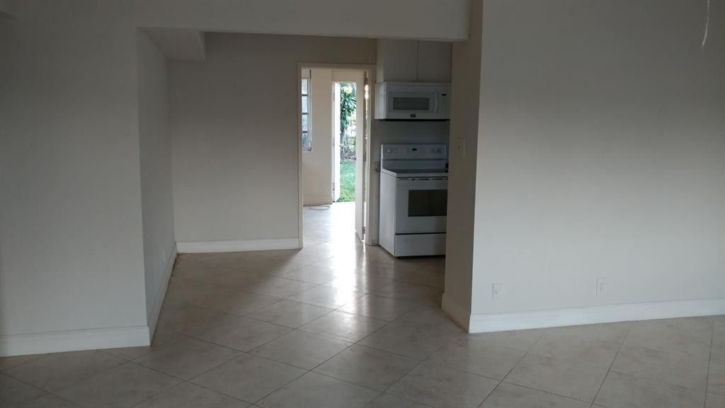 2025 NW 14th Avenue, Unit 2025, Fort Lauderdale, FL 33311 Photo