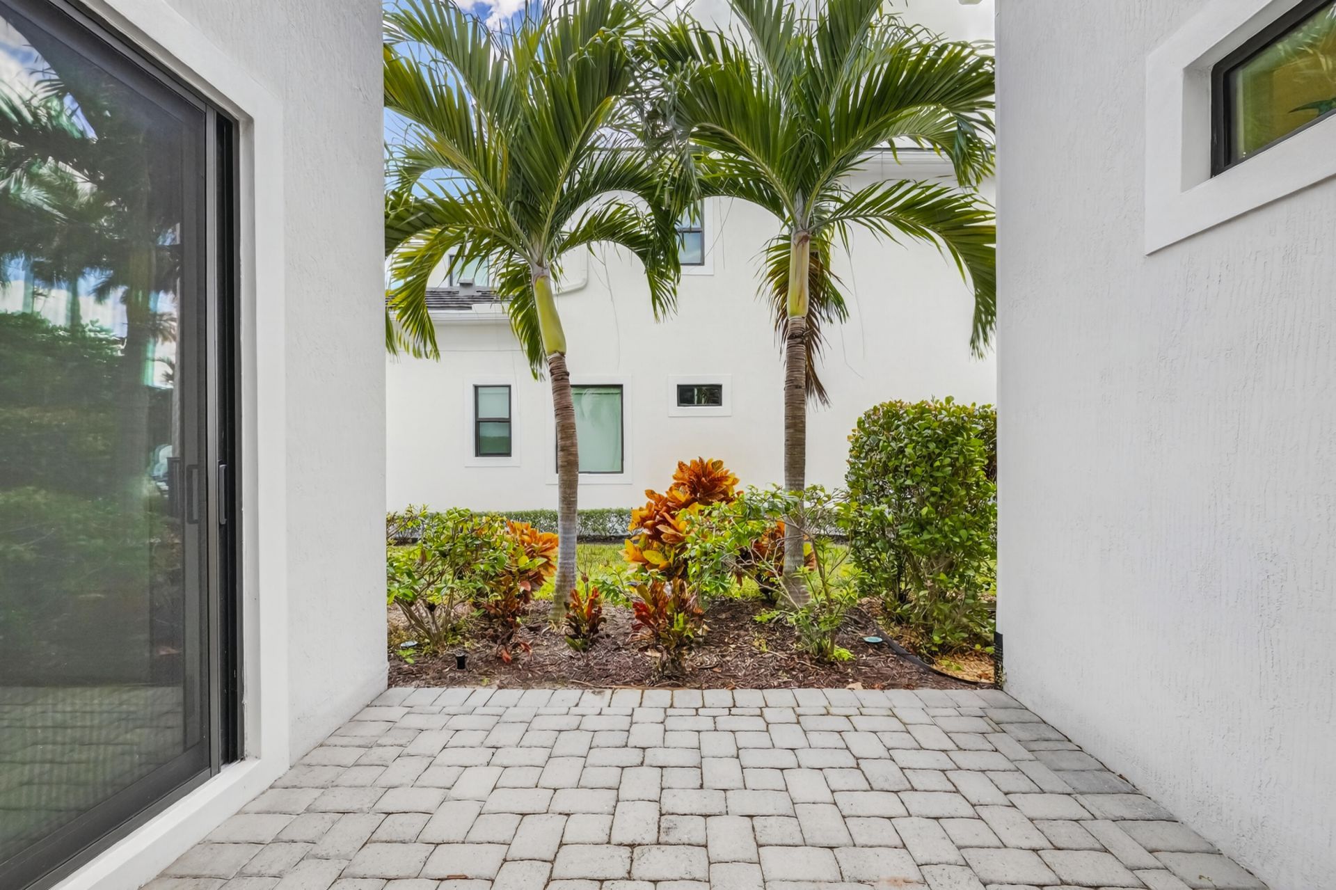 6980 NW 28th Avenue, Boca Raton, FL 33496 Photo