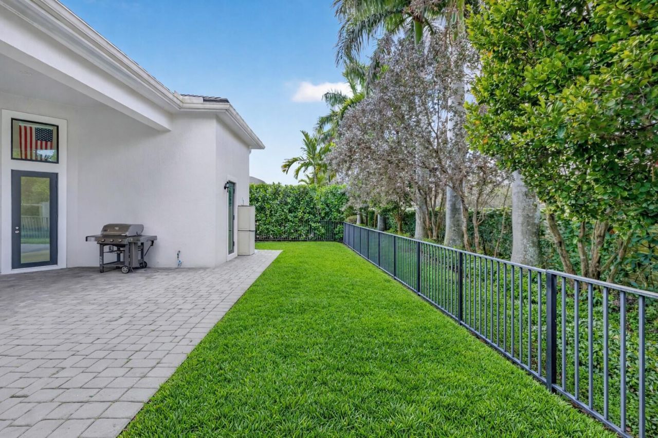 6980 NW 28th Avenue, Boca Raton, FL 33496 Photo