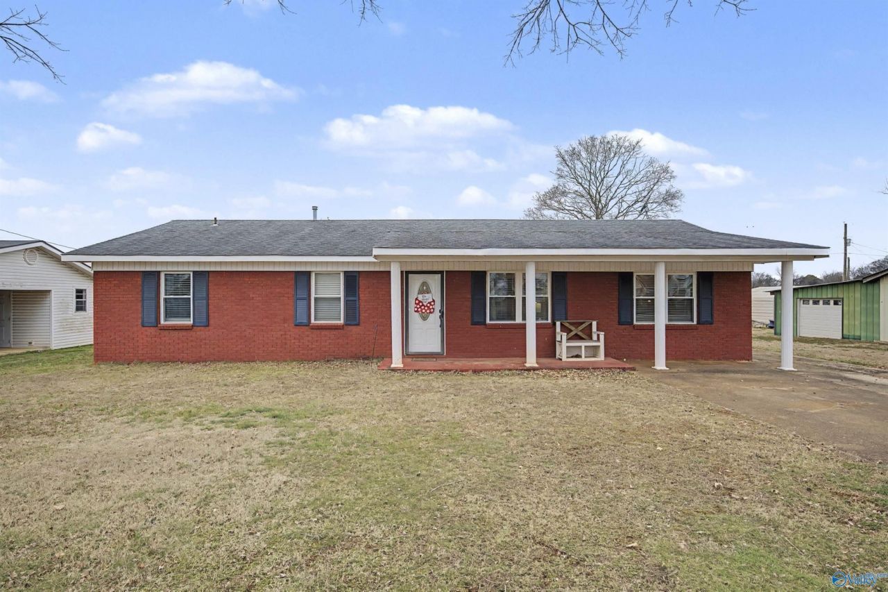 89 Tana Avenue, Courtland, AL 35618 Main Photo