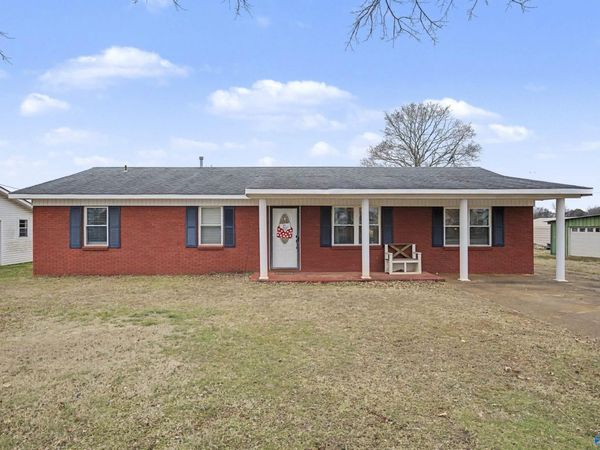 89 Tana Avenue, Courtland, AL 35618