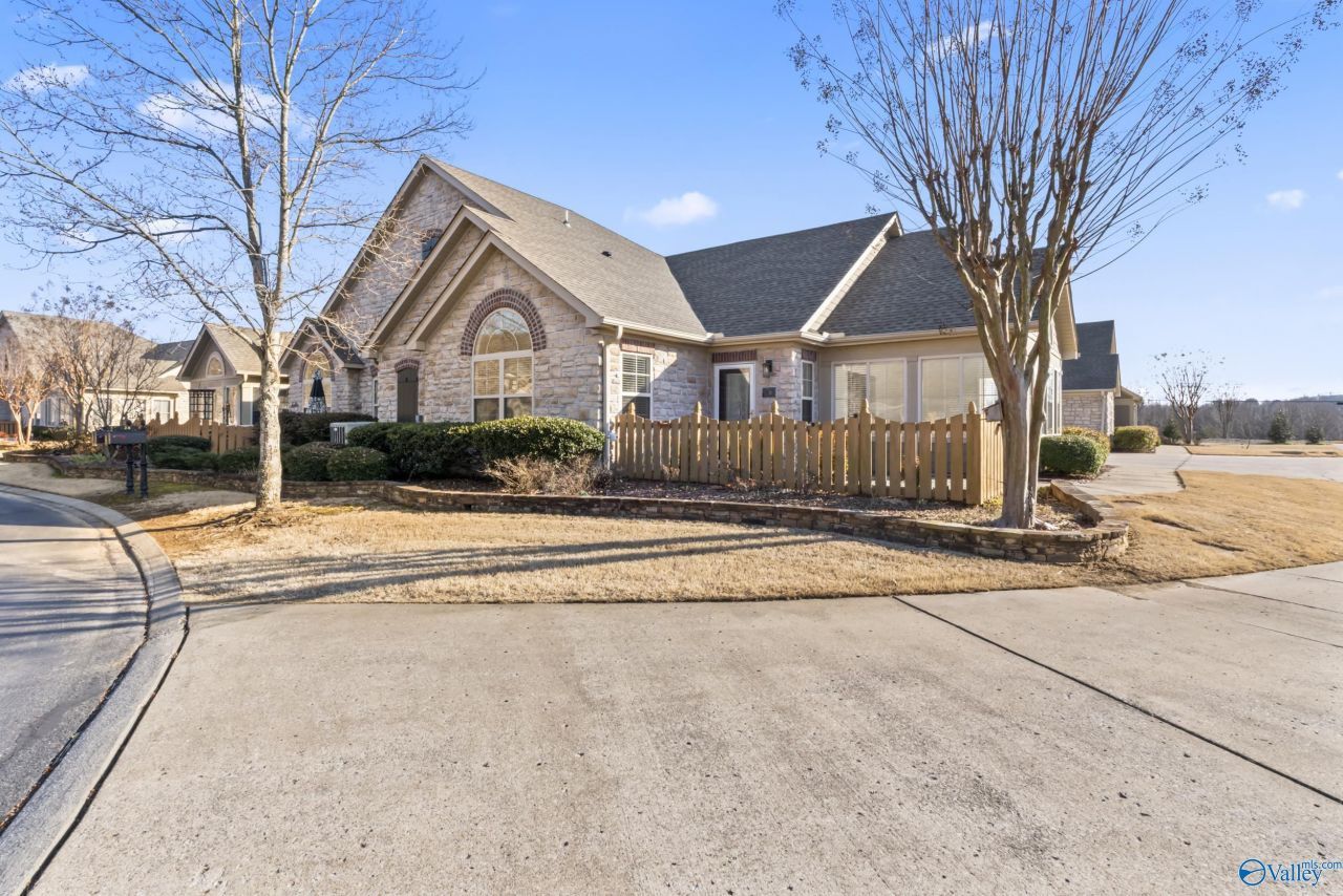 28 Laurel Lane, Unit 28, Brownsboro, AL 35741 Main Photo