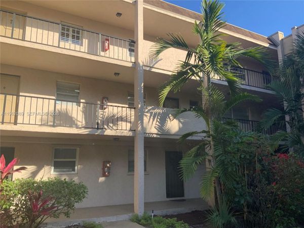 469 N Pine Island Rd, Unit B305, Plantation, FL 33324