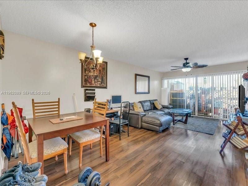 469 N Pine Island Rd, Unit B305, Plantation, FL 33324 Photo