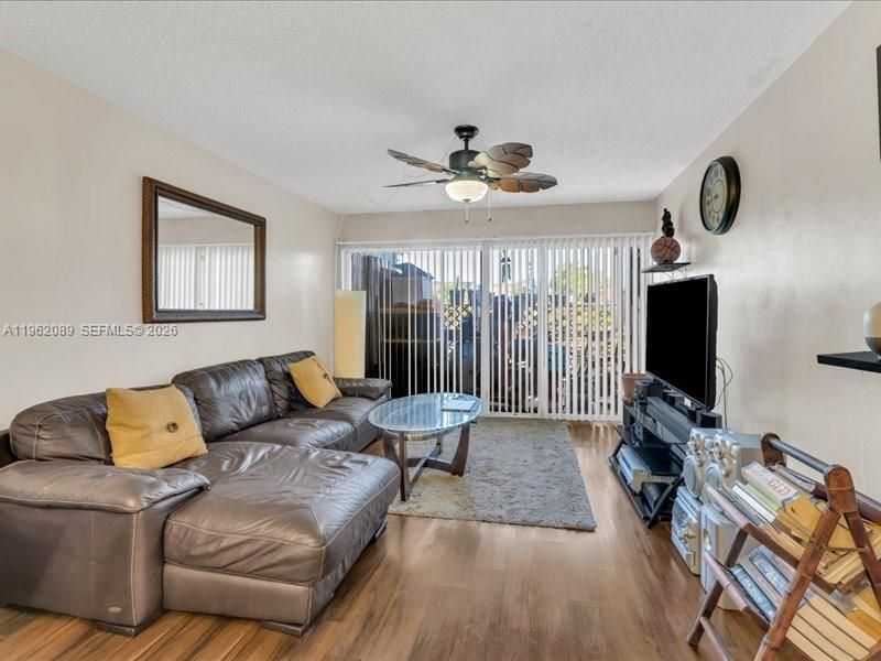 469 N Pine Island Rd, Unit B305, Plantation, FL 33324 Photo