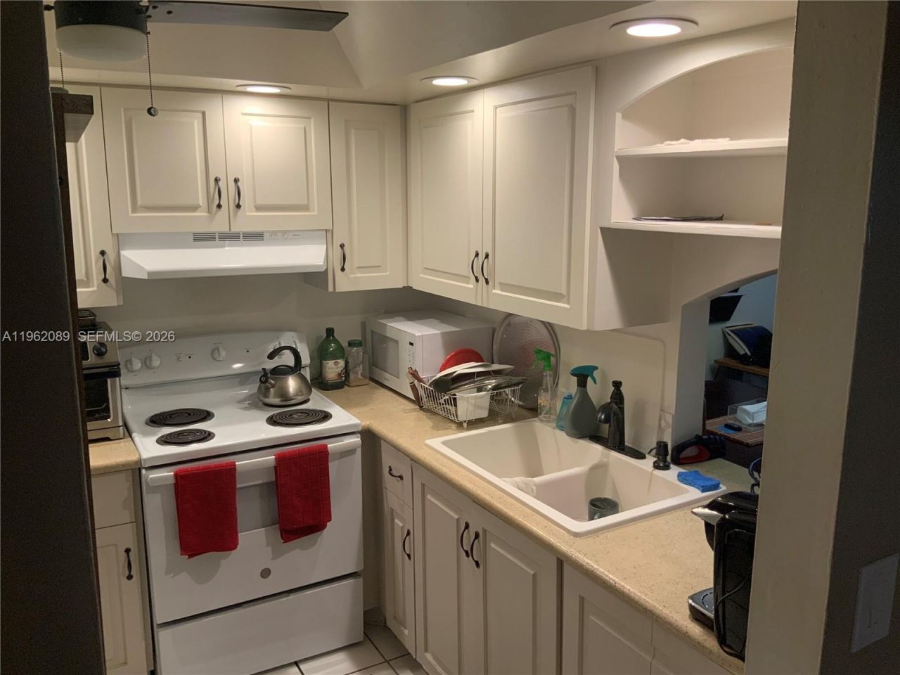 469 N Pine Island Rd, Unit B305, Plantation, FL 33324 Photo