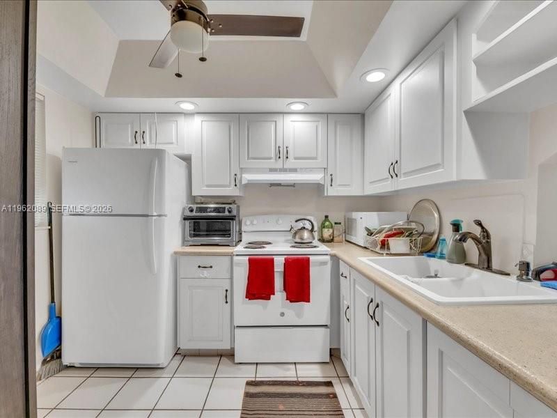 469 N Pine Island Rd, Unit B305, Plantation, FL 33324 Photo