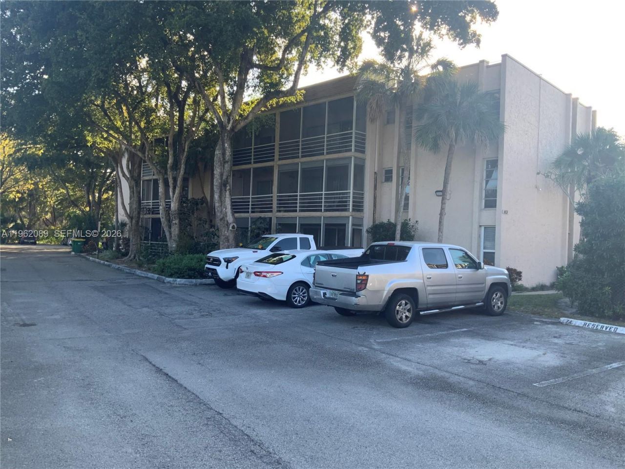 469 N Pine Island Rd, Unit B305, Plantation, FL 33324 Photo