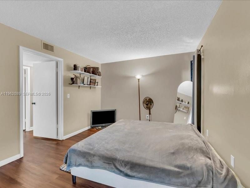 469 N Pine Island Rd, Unit B305, Plantation, FL 33324 Photo