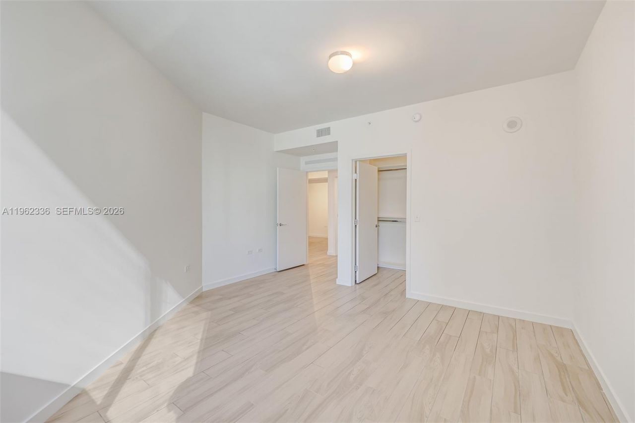 999 SW 1st Ave, Unit 1916, Miami, FL 33130 Photo