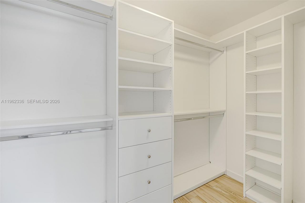 999 SW 1st Ave, Unit 1916, Miami, FL 33130 Photo