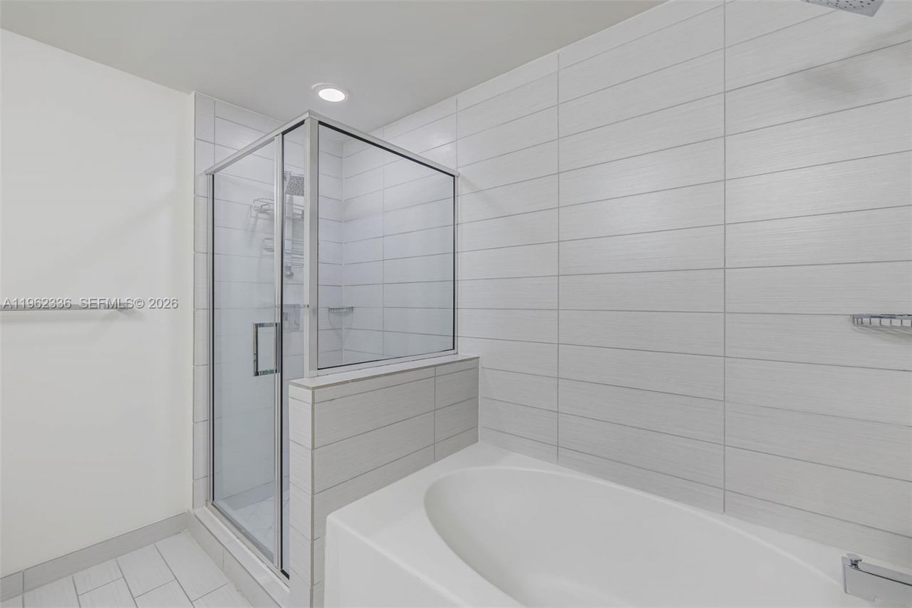 999 SW 1st Ave, Unit 1916, Miami, FL 33130 Photo