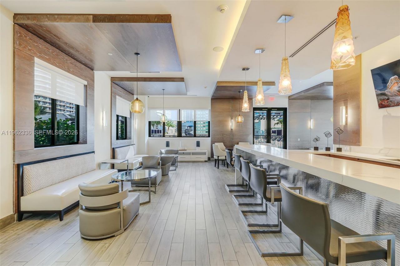 999 SW 1st Ave, Unit 1916, Miami, FL 33130 Photo