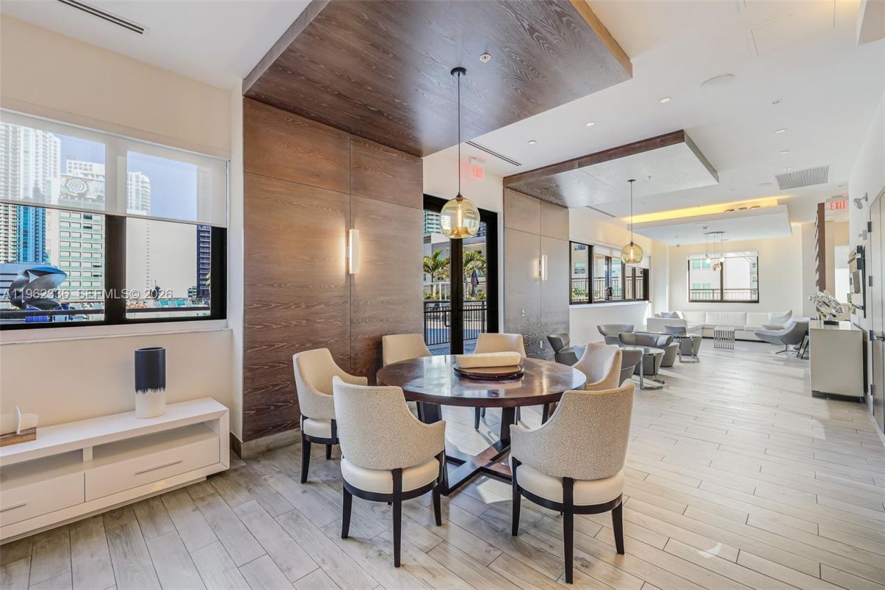 999 SW 1st Ave, Unit 1916, Miami, FL 33130 Photo