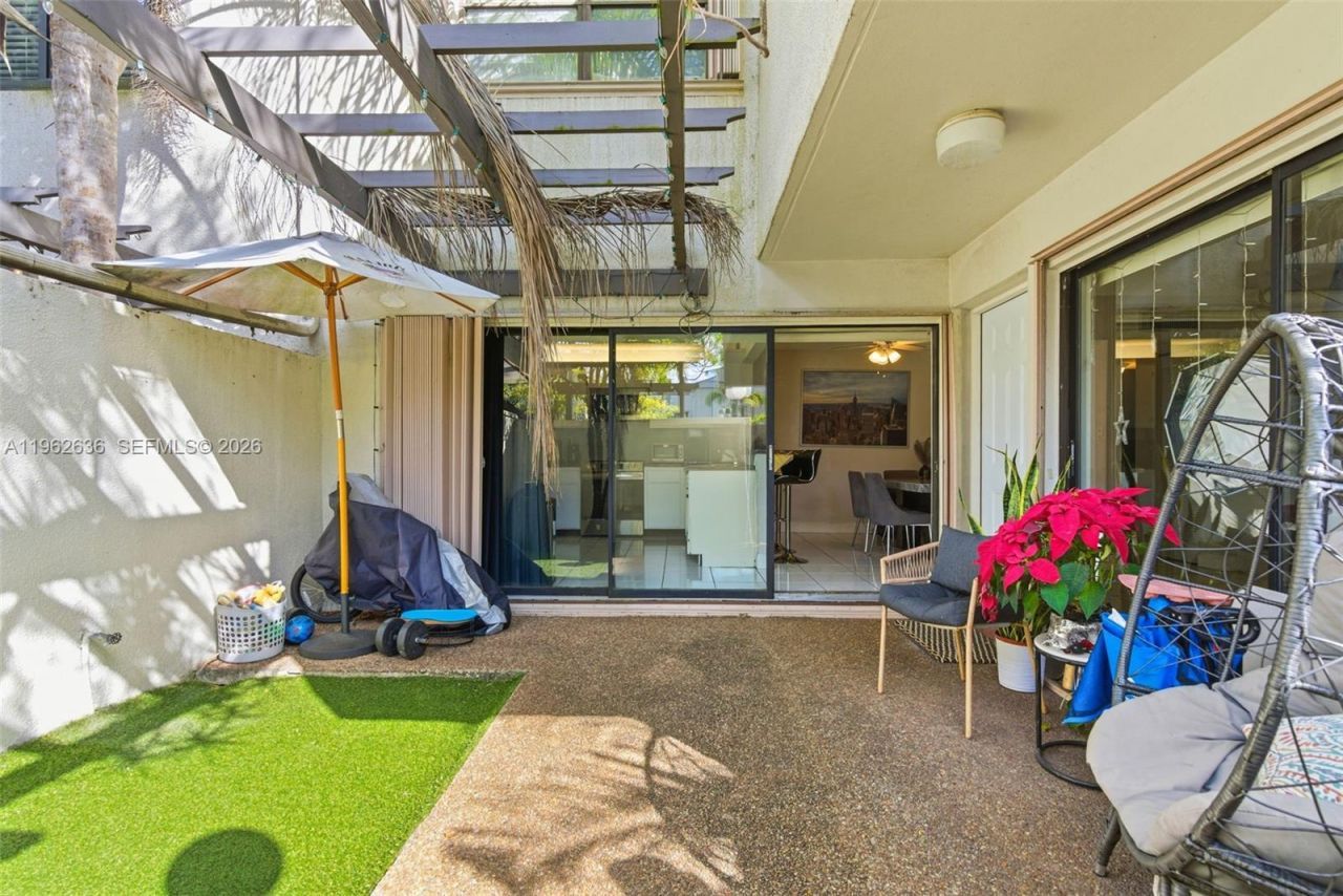 4726 SW 67th Ave, Unit F6, Miami, FL 33155 Photo