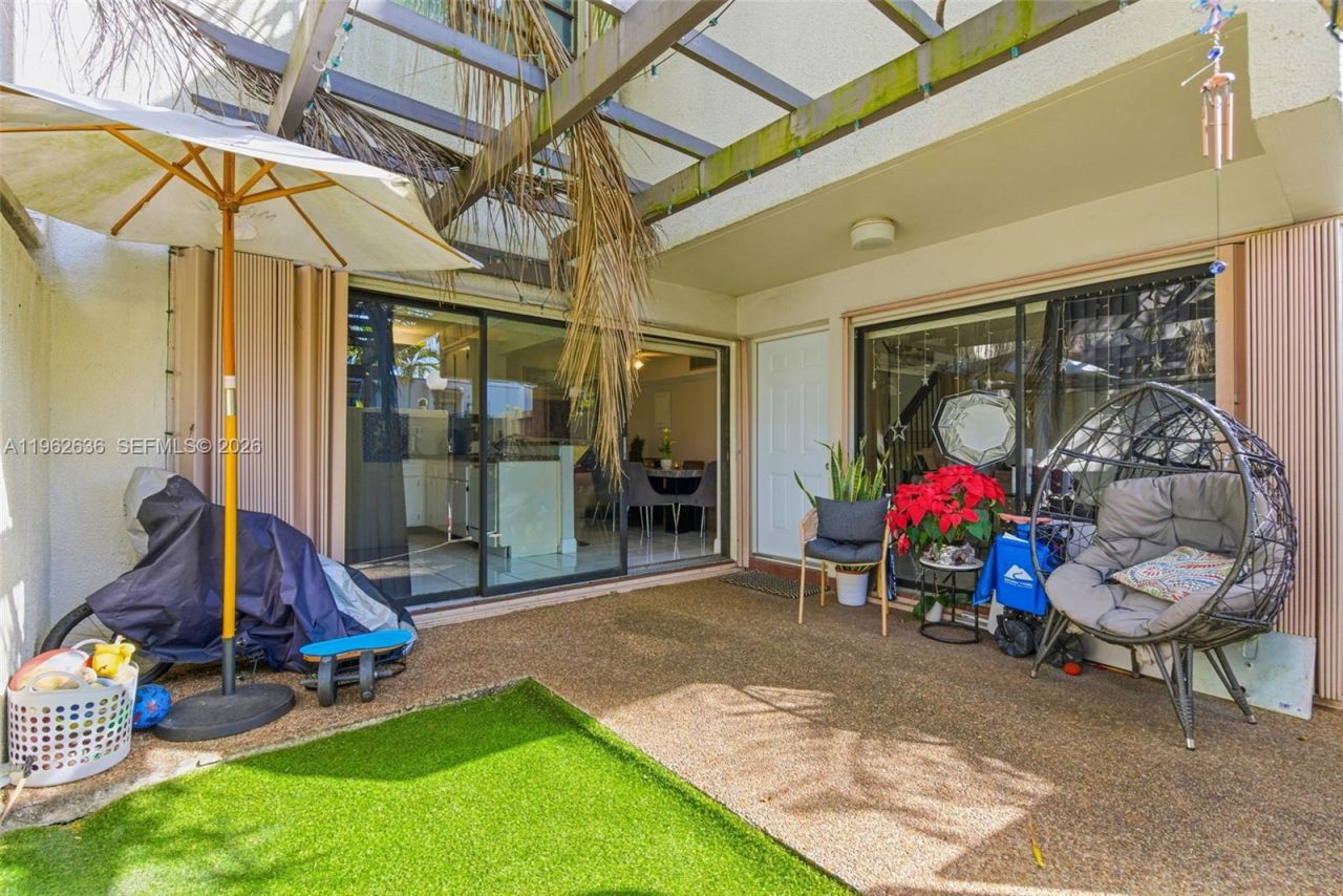 4726 SW 67th Ave, Unit F6, Miami, FL 33155 Photo