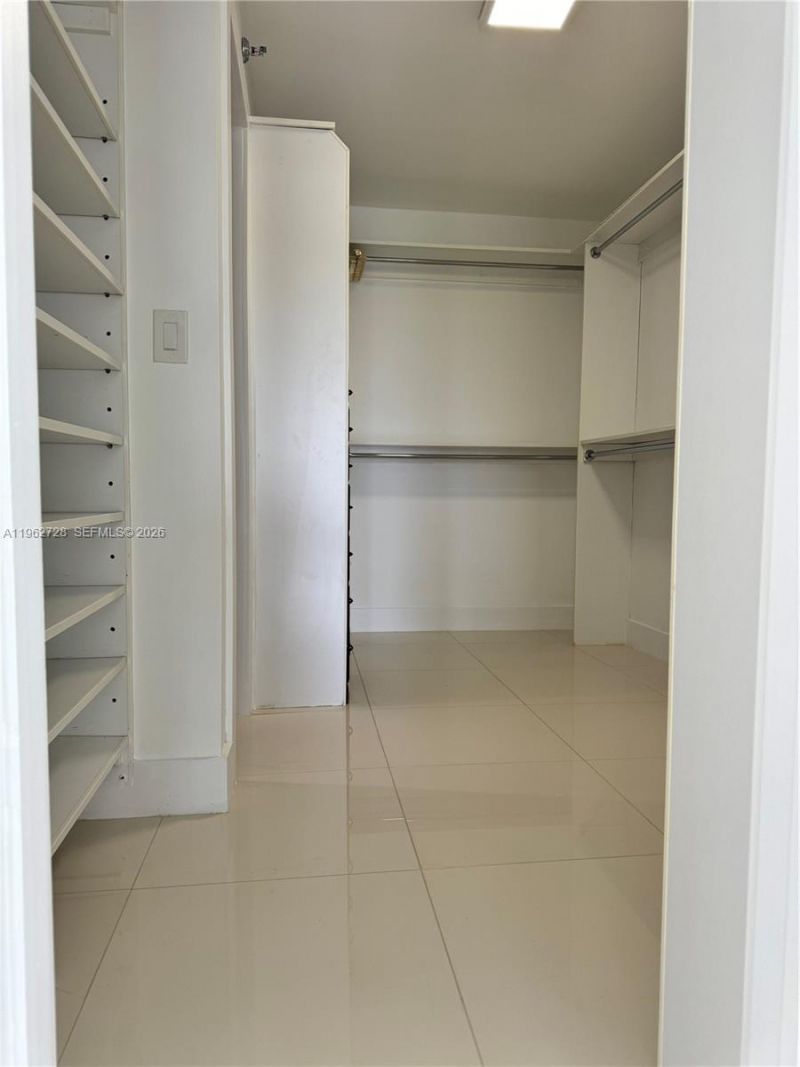 2000 Towerside Ter, Unit 1501, Miami, FL 33138 Photo