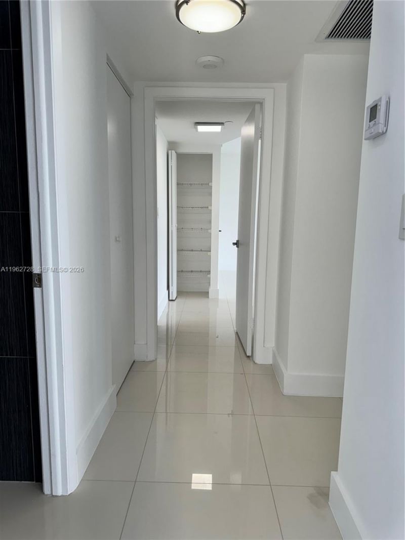 2000 Towerside Ter, Unit 1501, Miami, FL 33138 Photo