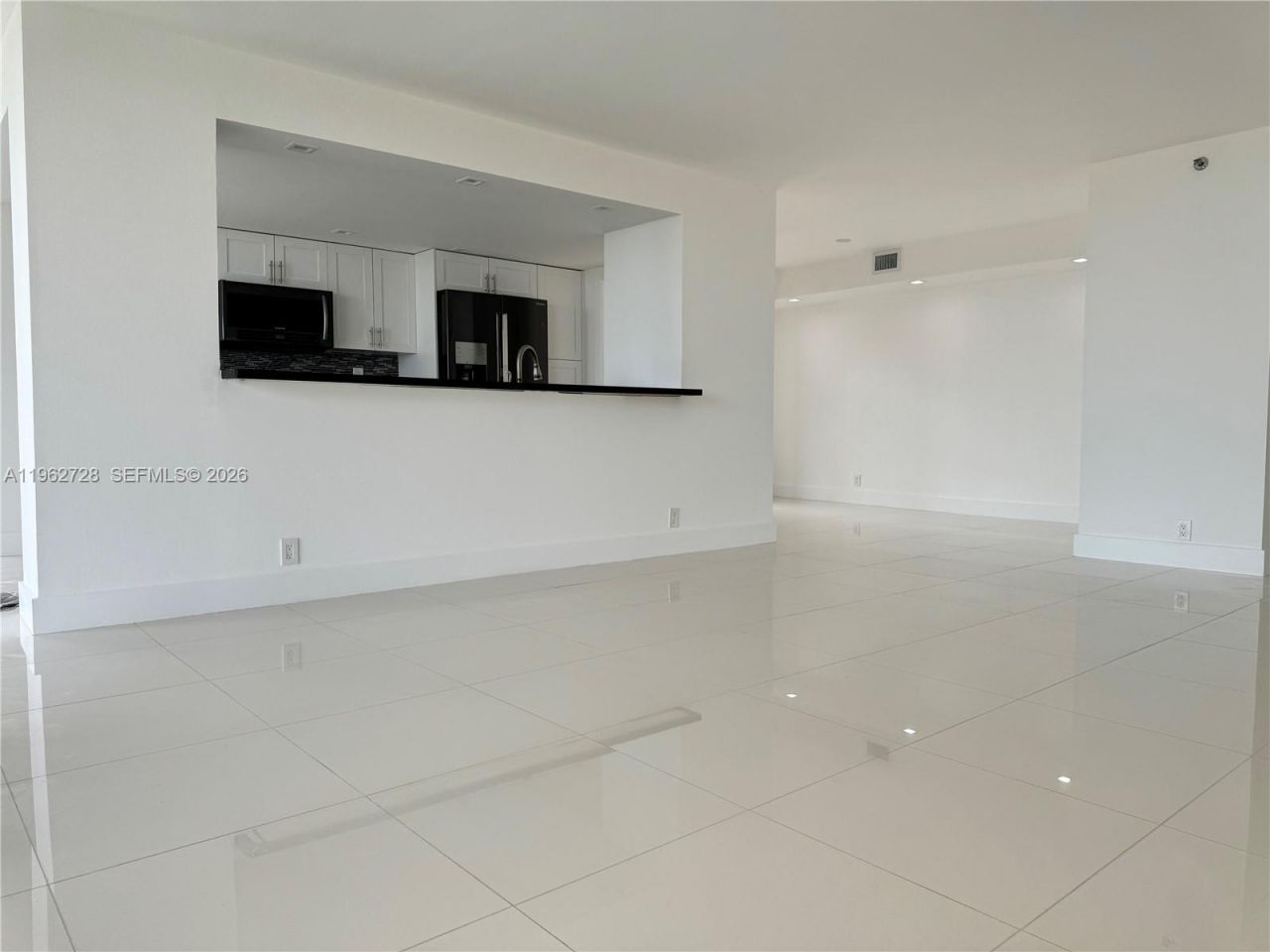 2000 Towerside Ter , Unit 1501, Miami, FL 33138 Photo