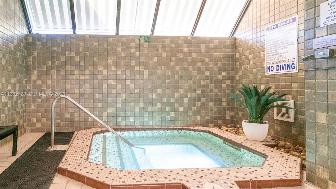 2000 Towerside Ter, Unit 1501, Miami, FL 33138 Photo