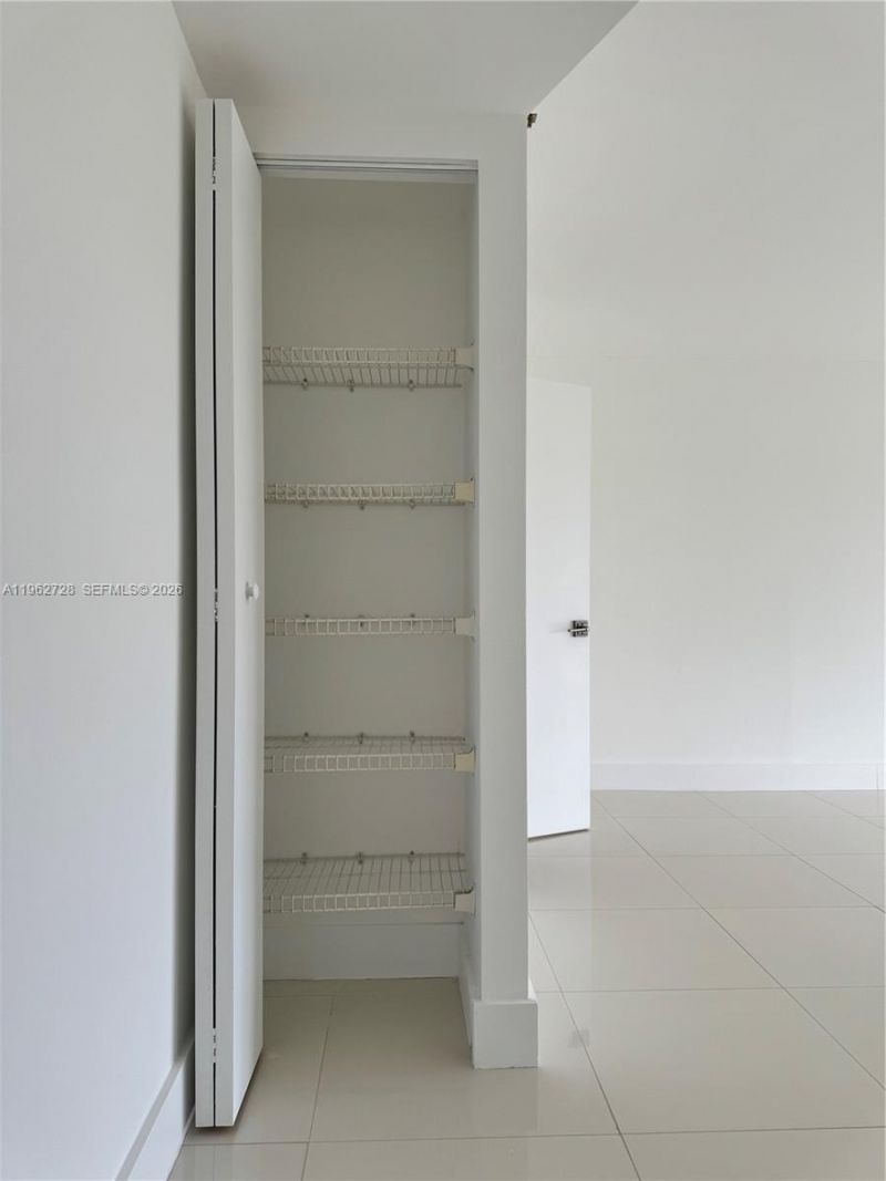 2000 Towerside Ter , Unit 1501, Miami, FL 33138 Photo
