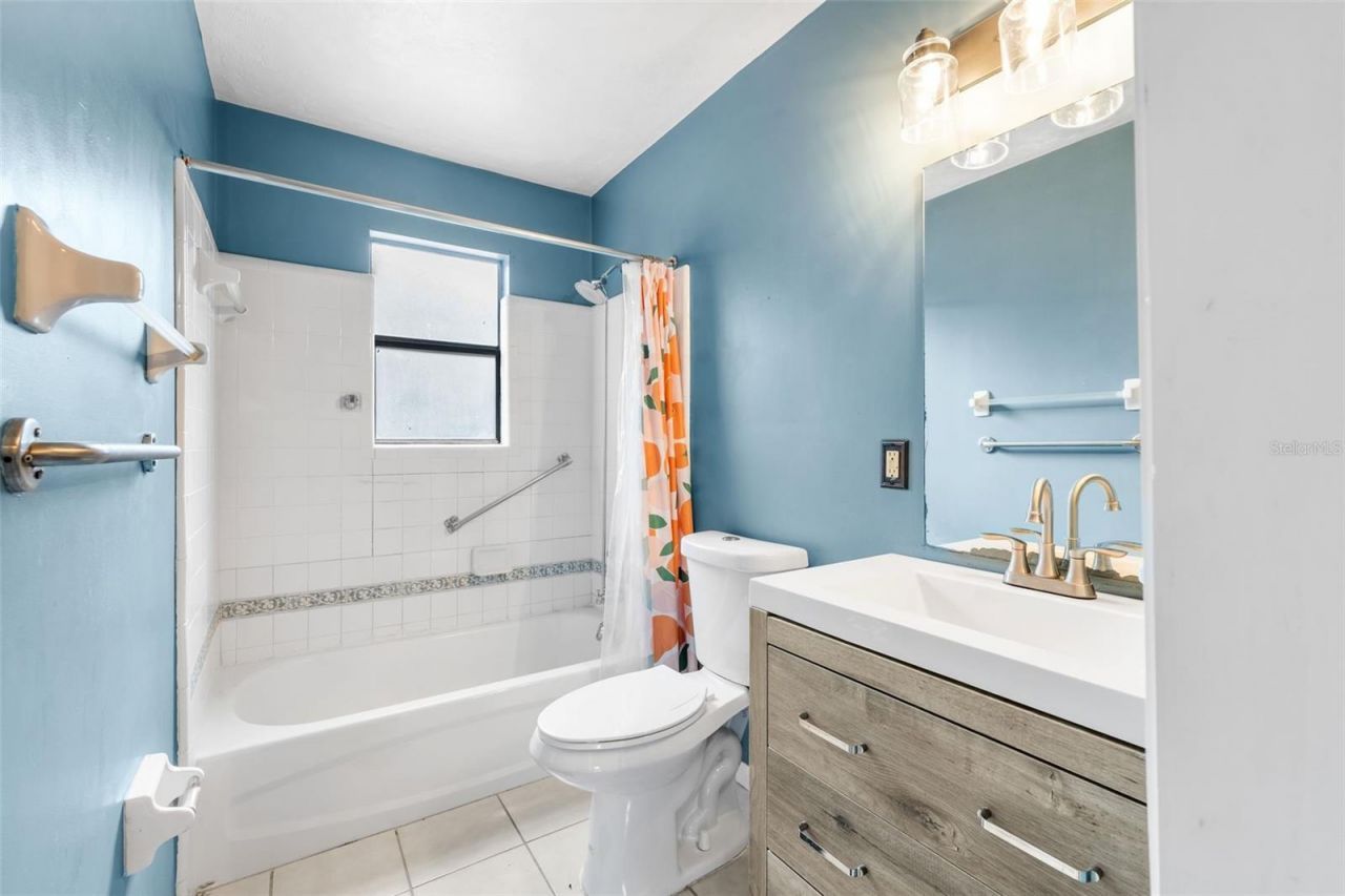 2705 NW 47th Place, Gainesville, FL 32605 Photo