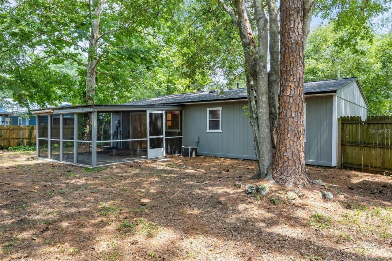 2705 NW 47th Place, Gainesville, FL 32605 Photo