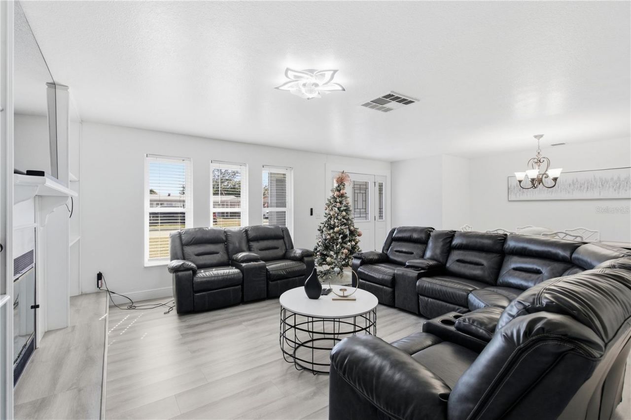 3891 14th Avenue Se, Largo, FL 33771 Photo