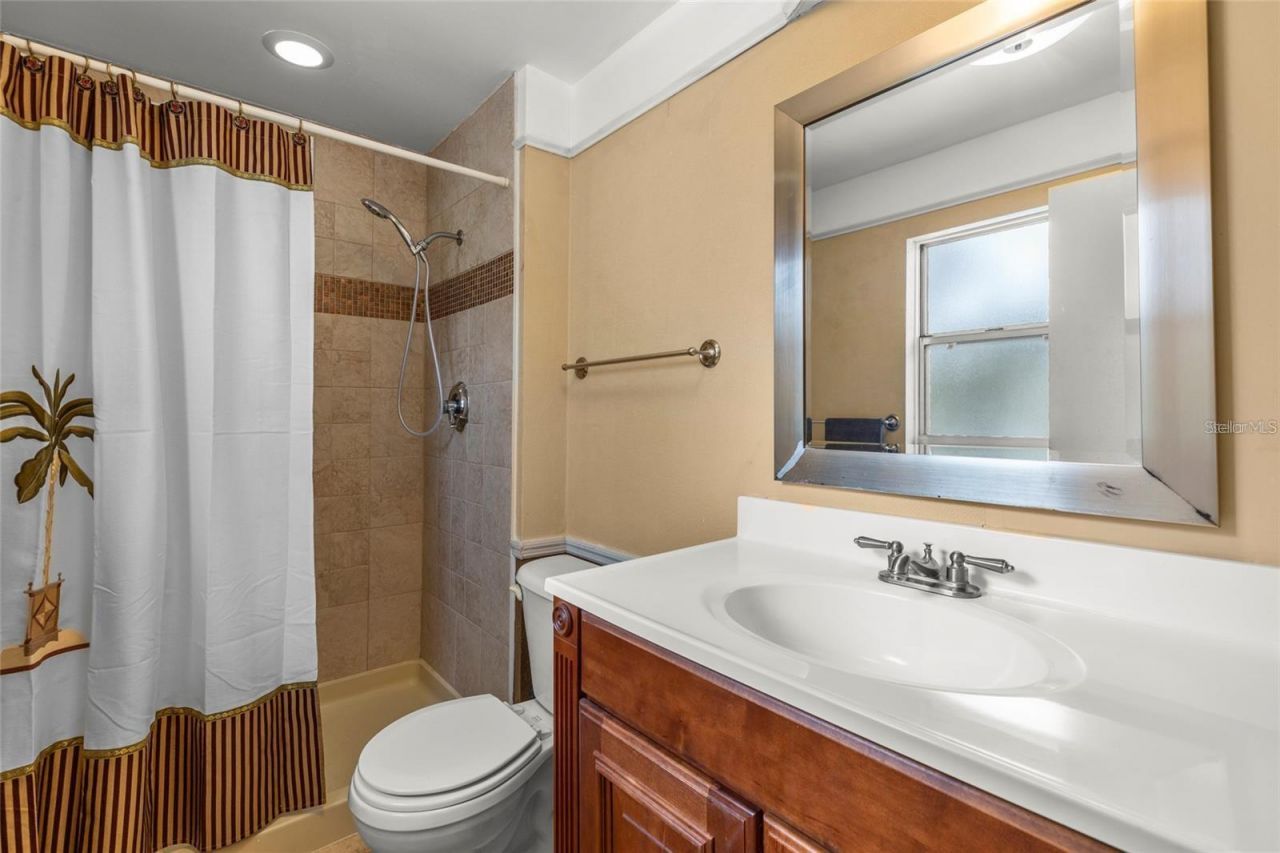 2750 E Bay Drive, Unit 15E, Largo, FL 33771 Photo