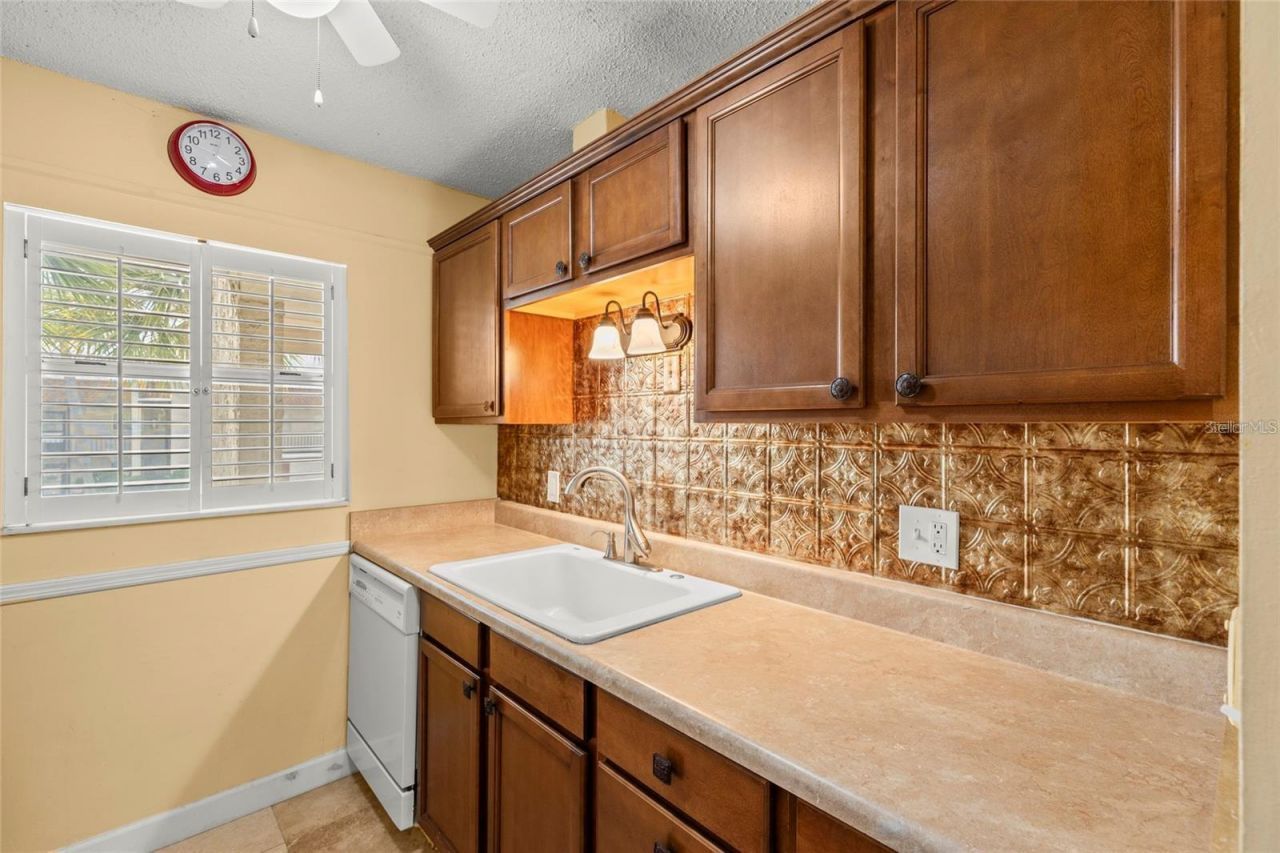 2750 E Bay Drive, Unit 15E, Largo, FL 33771 Photo