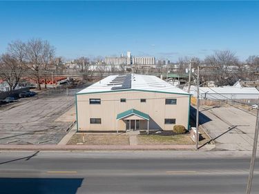 5214 Lake Avenue, St Joseph, MO 64504