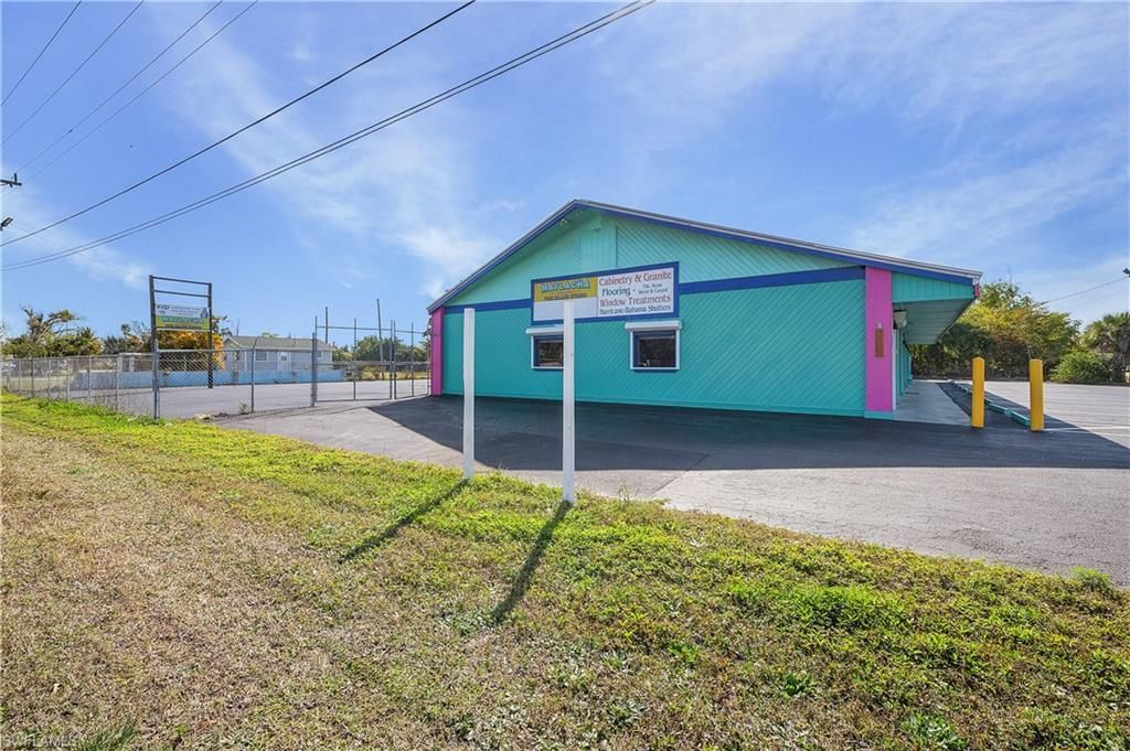 5261 Pine Island Rd , Bokeelia, FL 33922 Photo