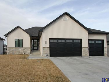 1113 Annabel Avenue, Hickman, NE 68372