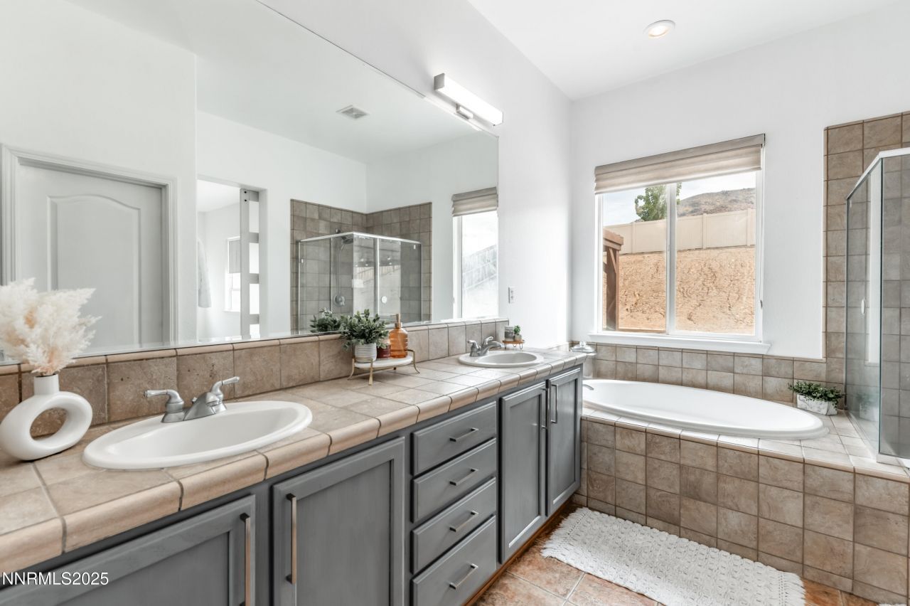 10700 Summer Glen Drive, Reno, NV 89521 Photo