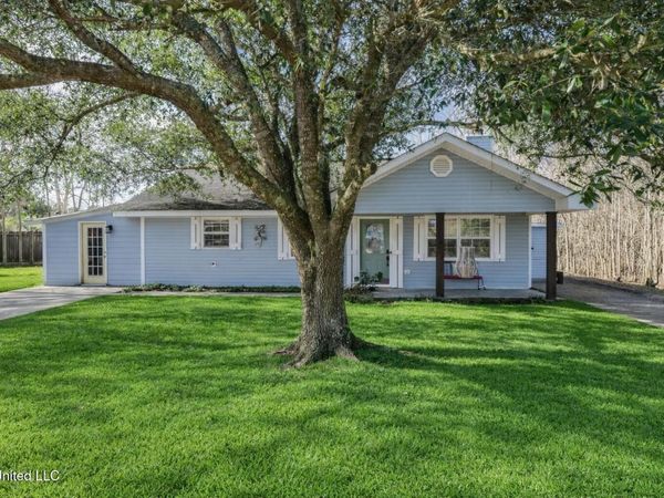 245 Pine Ridge Drive, Waveland, MS 39576