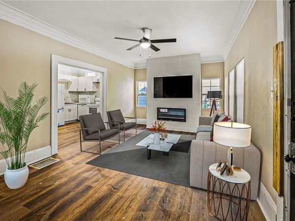 684 S Elizabeth Place NW, Atlanta, GA 30318