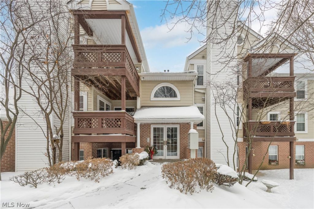 23061 Brick Mill Run, Unit C3, Westlake, OH 44145 Main Photo