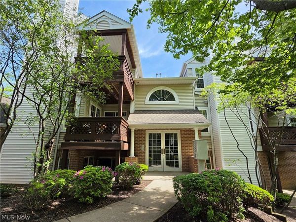 23061 Brick Mill Run, Unit C3, Westlake, OH 44145