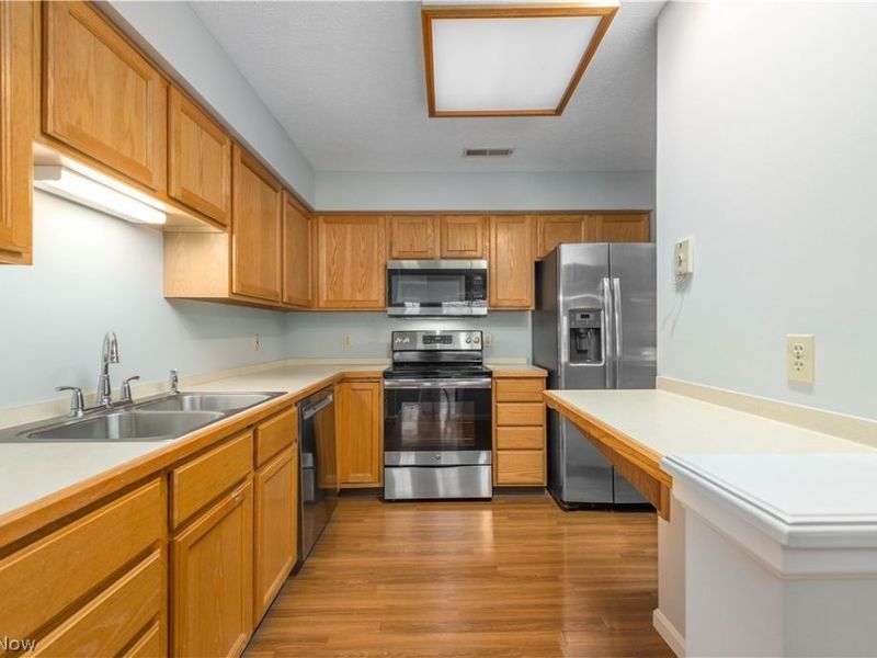 23061 Brick Mill Run, Unit C3, Westlake, OH 44145 Photo 4