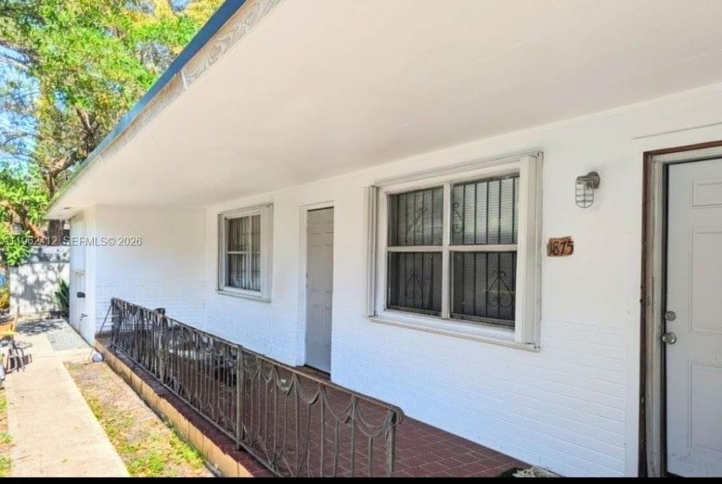 1875 NW 43rd St, Miami, FL 33142 Photo