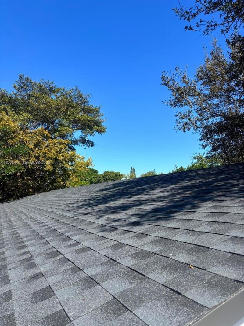 1875 NW 43rd St, Miami, FL 33142 Photo