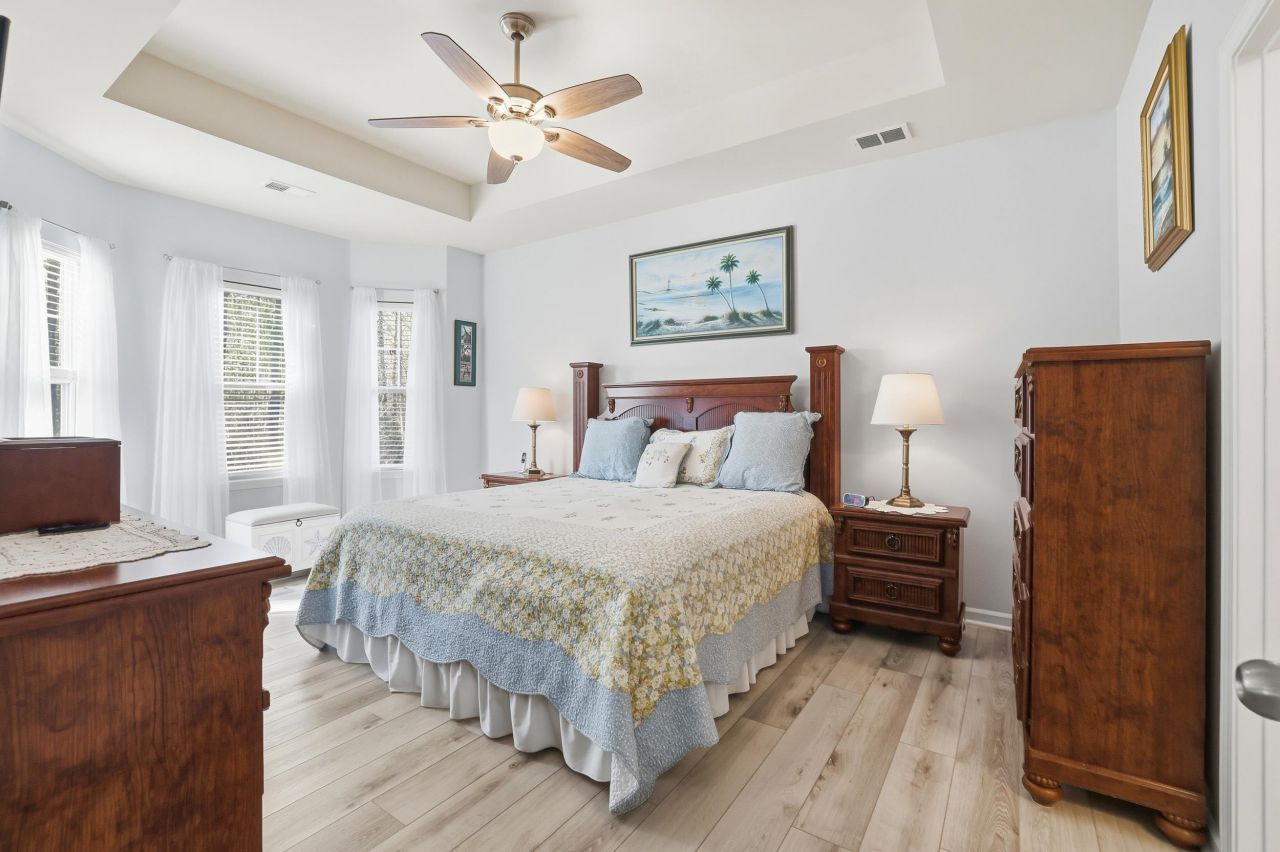 880 Cypress Way Photo 13