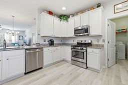 880 Cypress Way photo 4