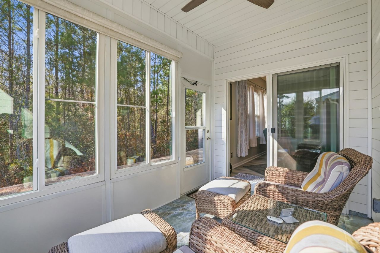 880 Cypress Way Photo 26