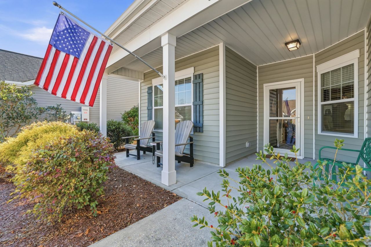 880 Cypress Way Photo 29