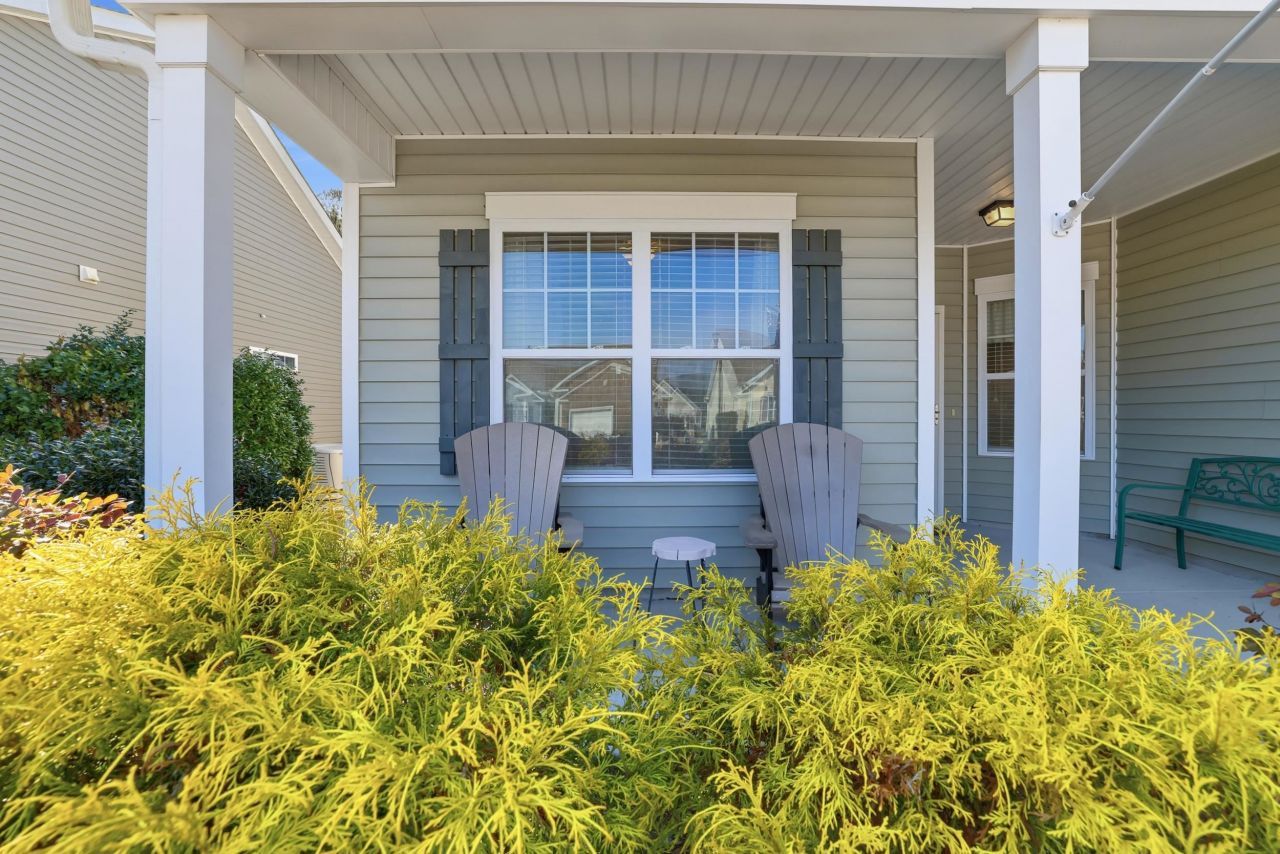 880 Cypress Way Photo 30